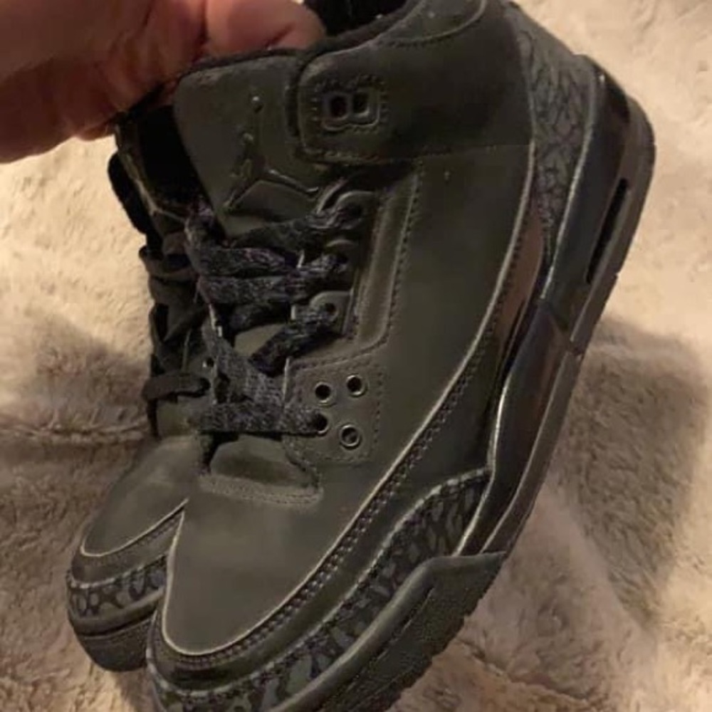 Jordan retro 3 “Black cats”